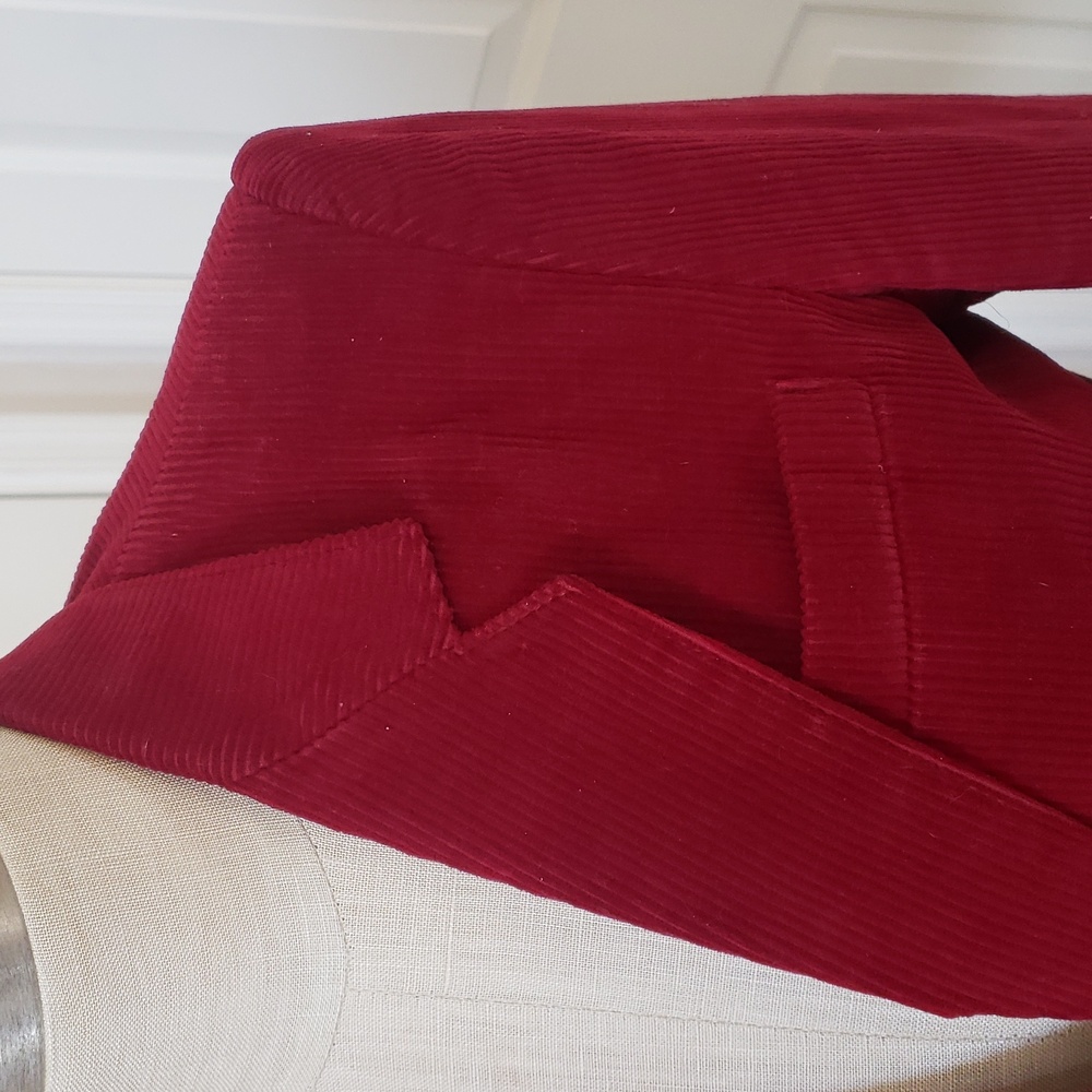 VINTAGE Berry-Red Wide-Wale Corduroy Blazer SIZE 6P Tailored Academia Classic - Picture 8 of 14